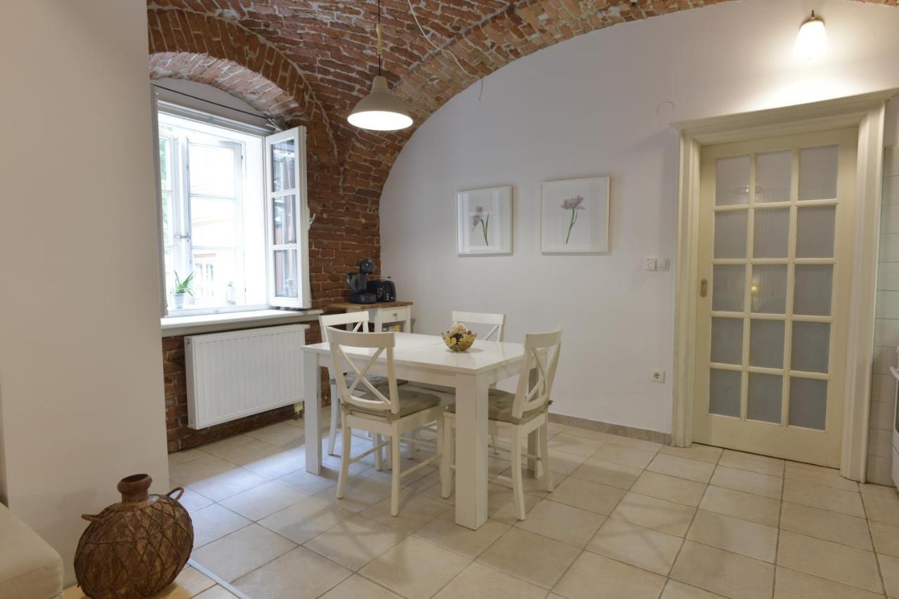 Apartment Azalea Zagreb Exterior photo